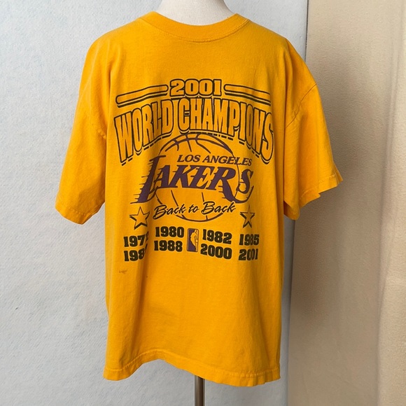 2001 World Champion LA Lakers Back to Back T-Shirt - Picture 1 of 12